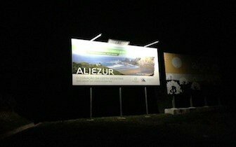 solar-lighting-billboards/2017-03-20